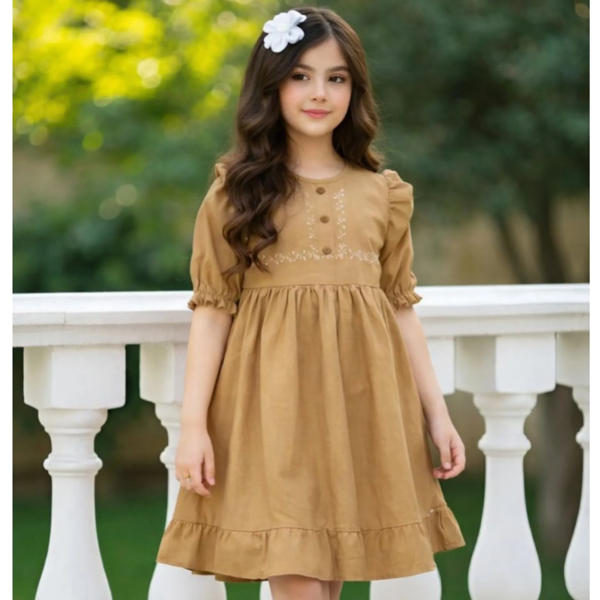 پیراهن دخترانه لینن بدون آبرفت مناسب 4 تا 9 سال گلدوزی شده خنک و راحت