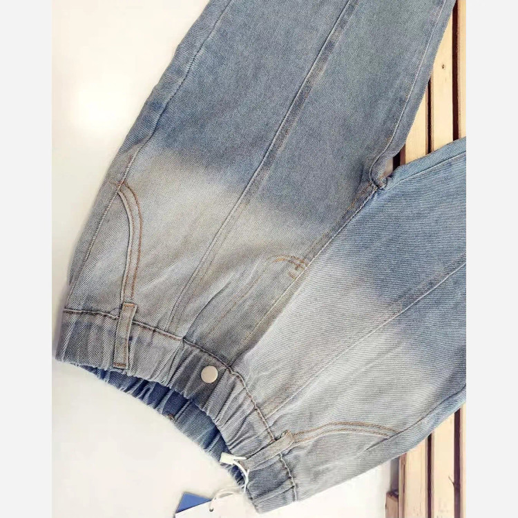 شلوار جین مام وارداتی آبی یخی 4 فصل نرم و لطیف مناسب 4 تا 8 سال
