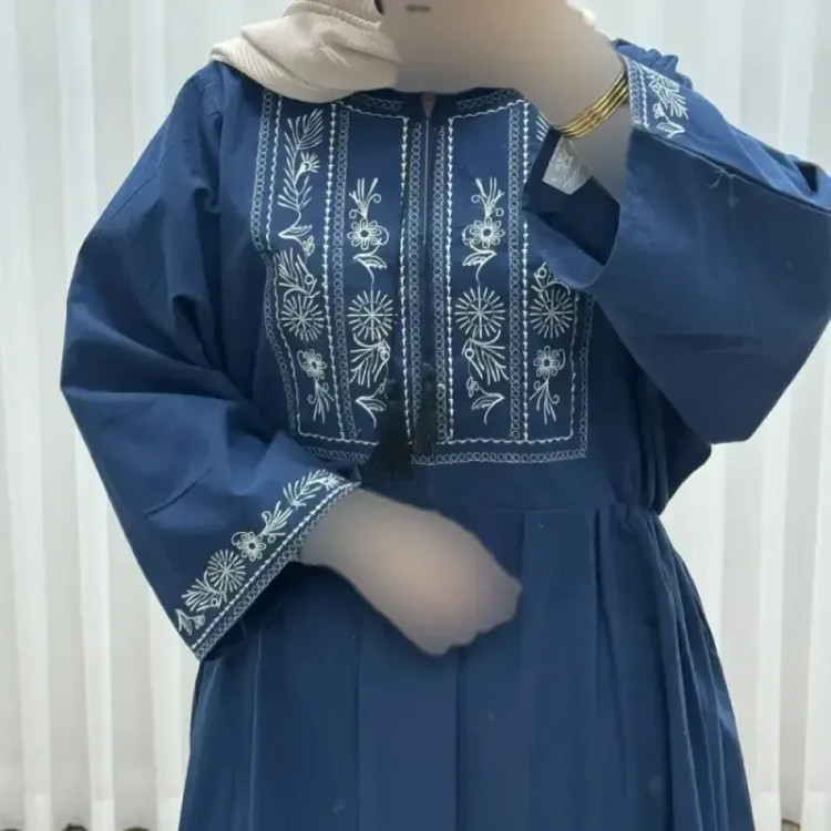پیراهن لینن گلدوزی مایا کد 1745 فری سایز زنانه چهارفصل تنخور شیک و راحت بدون سایه اندازی و بدن نما