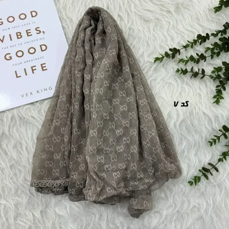 شال حریر مجلسی طرح گوچی قواره 190 در 80 سانتیمتر کد 1964